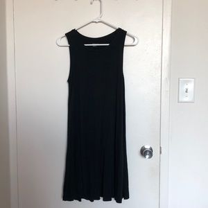 Classic sleeveless Aerie shift dress